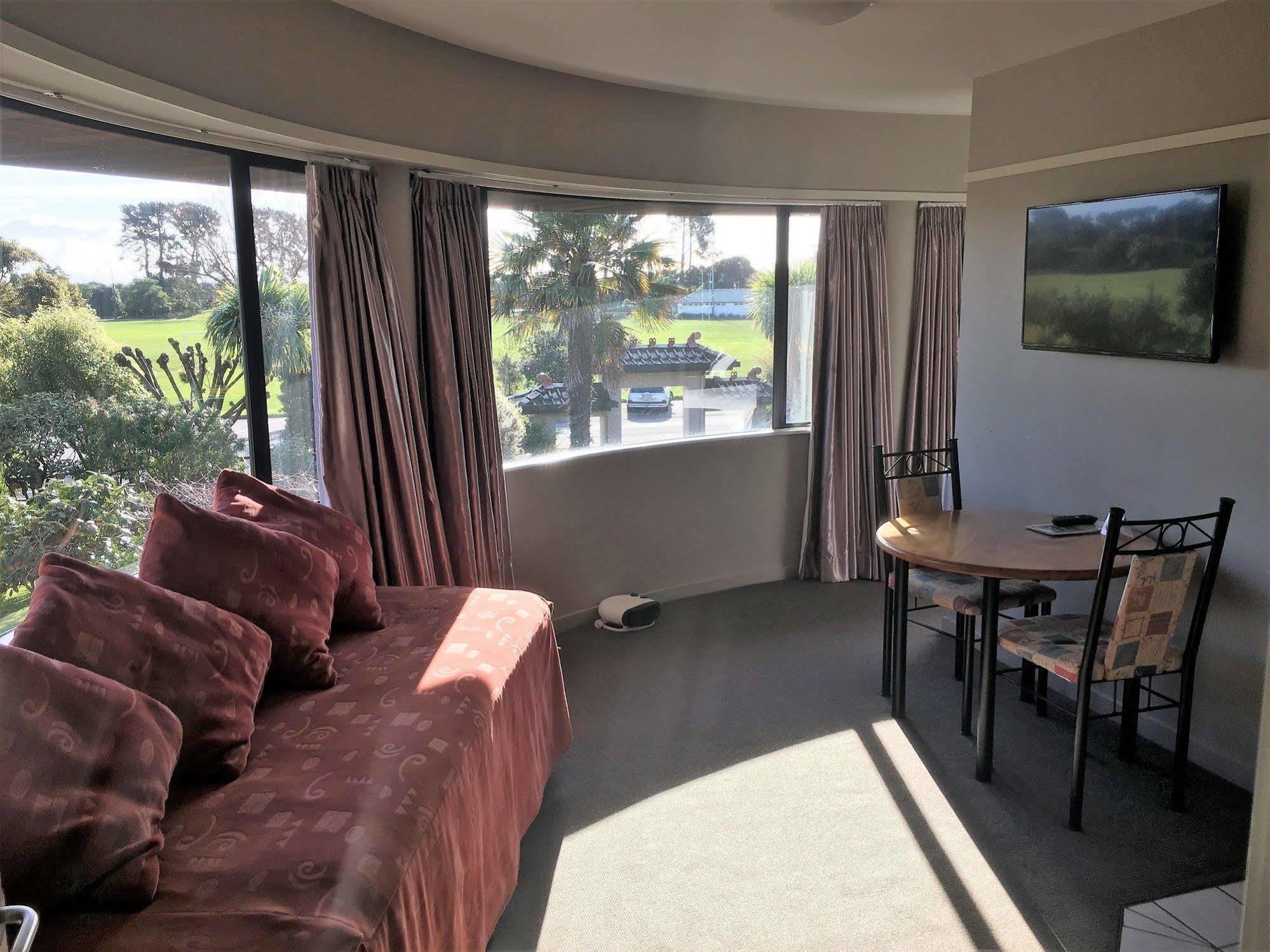 Aloha Lodge Beachside Accommodation Nelson Exteriör bild