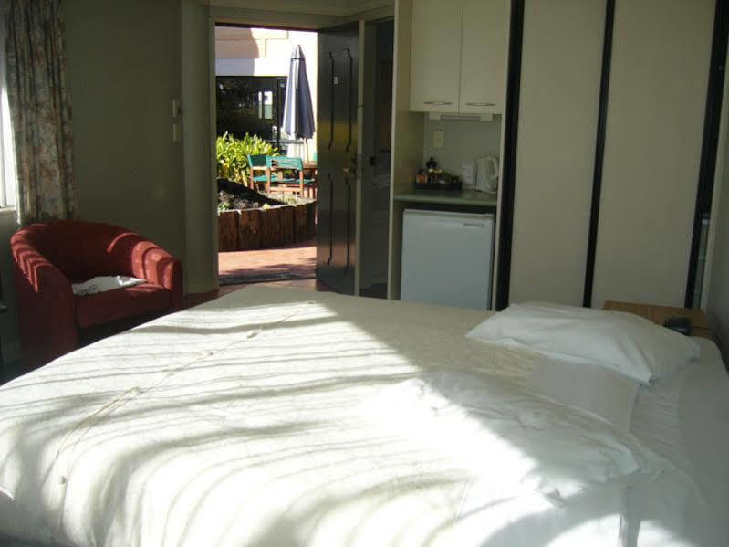 Aloha Lodge Beachside Accommodation Nelson Exteriör bild